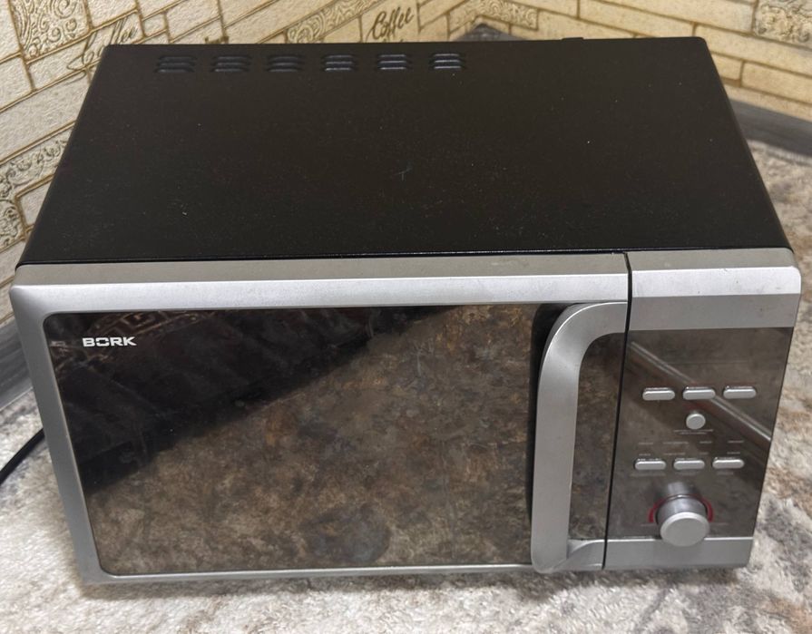 Продаётся микроволновая печь BORK w521 mikravalnovka  sotiladi