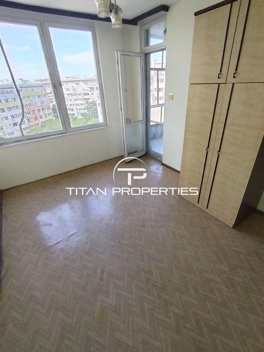 Продава се Тристаен апартамент в Бургас, Братя Миладинови - 92 кв.м за 1957 €/кв.м - Снимка #3
