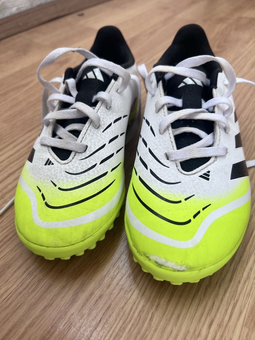 Ghete fotbal Adidas Predator 34