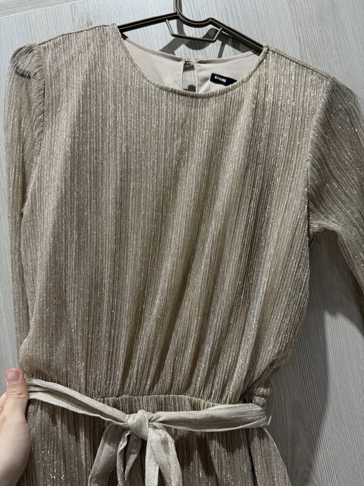 Златна дълга рокля Sinsay