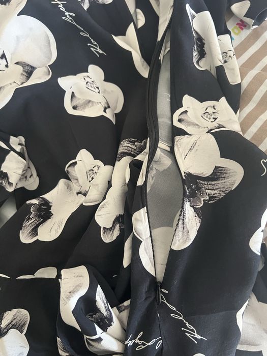 Karl Lagerfeld рокля