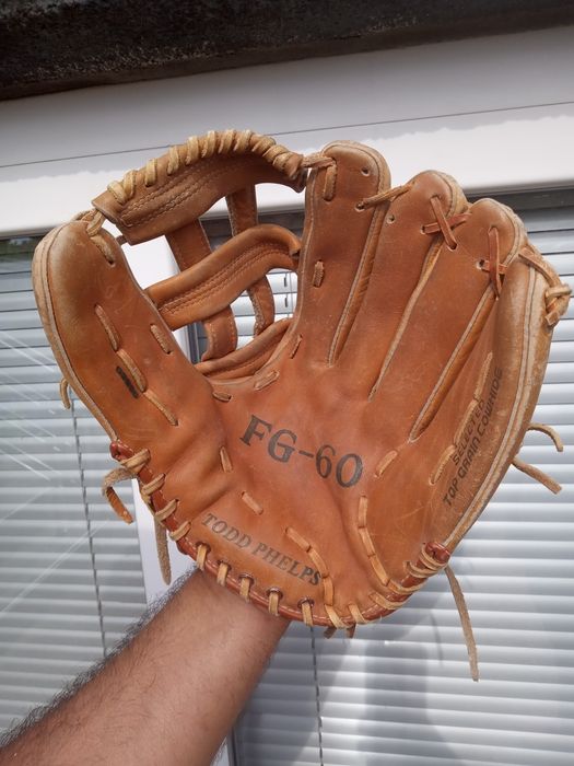 Todd Phielps TG60 – Винтидж бейзболна ръкавиц
