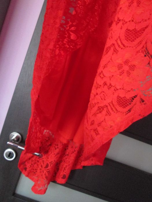 rochie dantela rosie superba 34