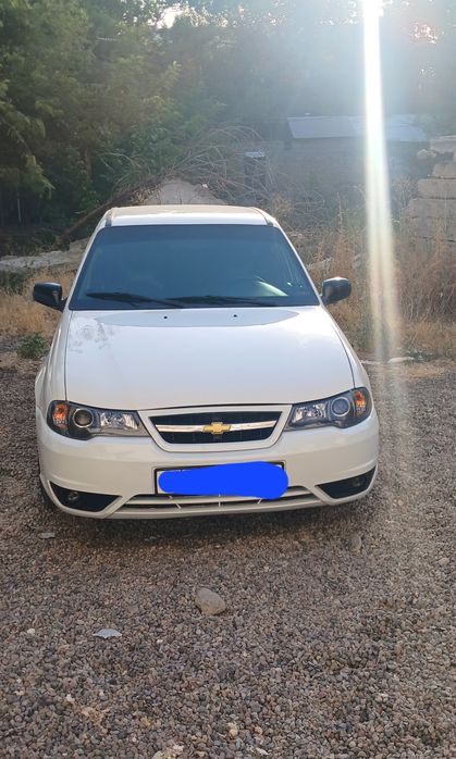 Srochna nexia 2  1.6 sotiladi