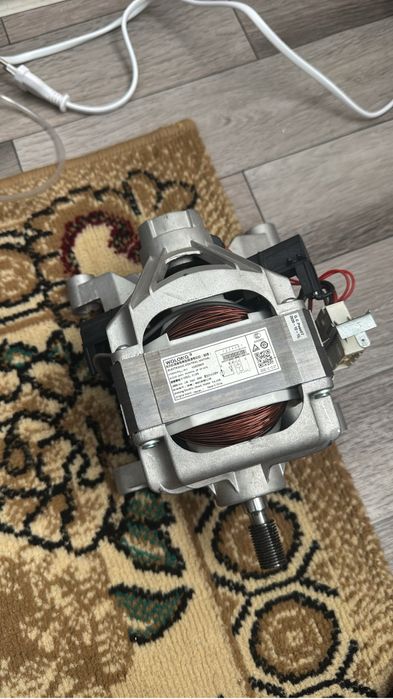 Продается мотор от стиральной машины CANDY