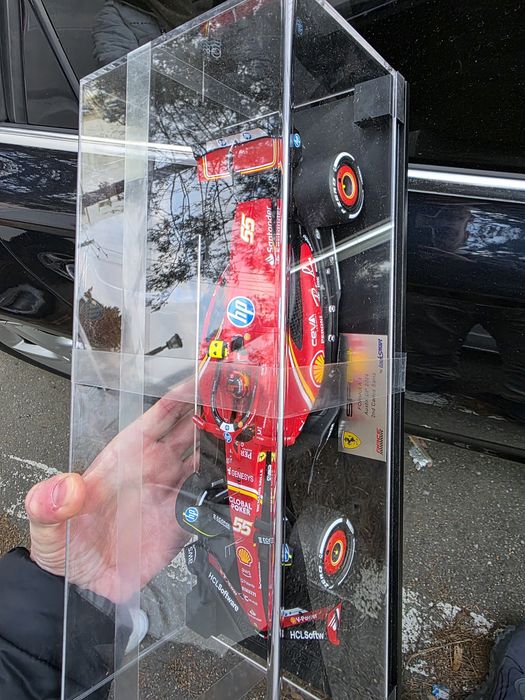 Mașinii de colecție noi