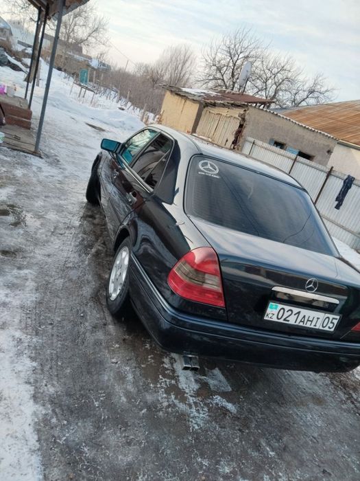 Продам машину срочно