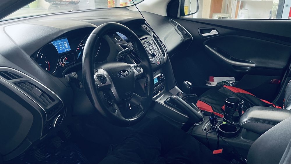 FORD Focus 2014 — imagine 4
