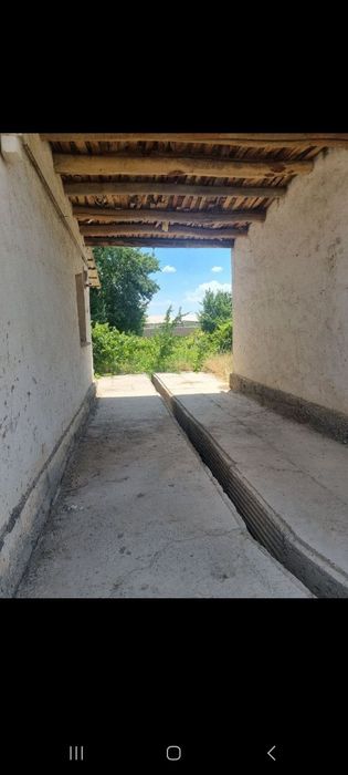 Уй сотилади 14 сотик. Можна бартер машина техника мол куй нахт пул