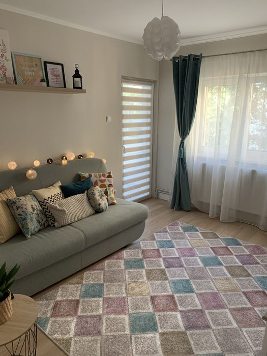 Vand sau închiriez apartament 4 camere /2 bai