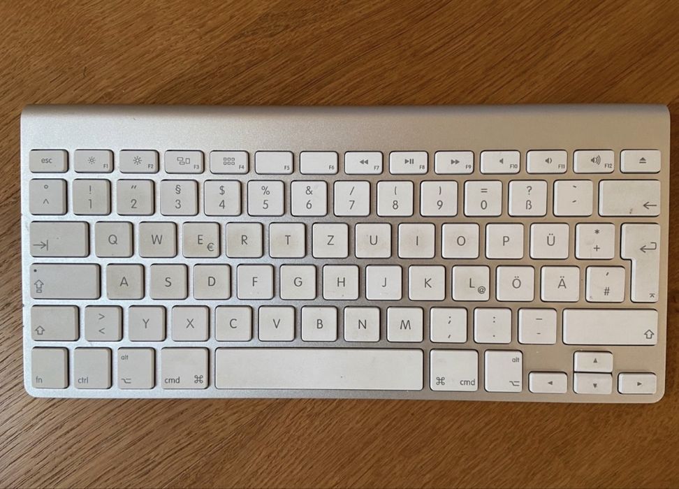 iMac 21.5" (2014) – i5 • 8GB RAM • 500GB • Stare foarte bună