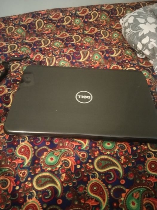 Ноутбук dell inspiron
