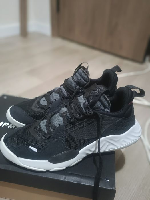 Продам кроссовки Nike jordan, оригинал 100 %