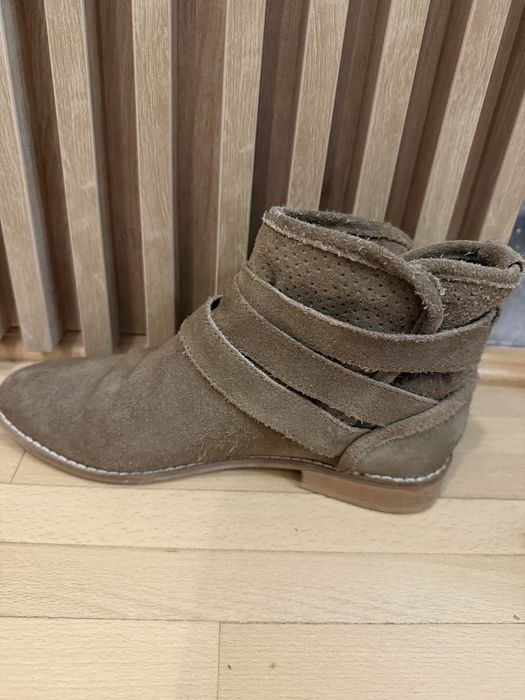 Botine din piele intoarsa