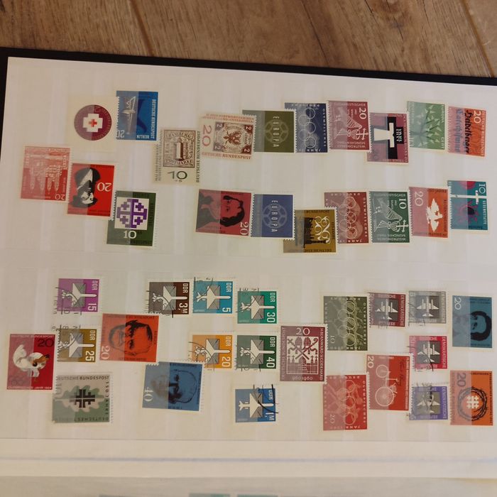 Clasor 16 pagini cu timbre