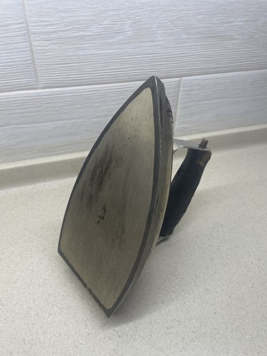 Продам утюг СССР