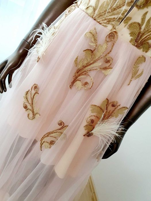 Rochie de seara, din tulle cu dantelă aplicată și fulgi
