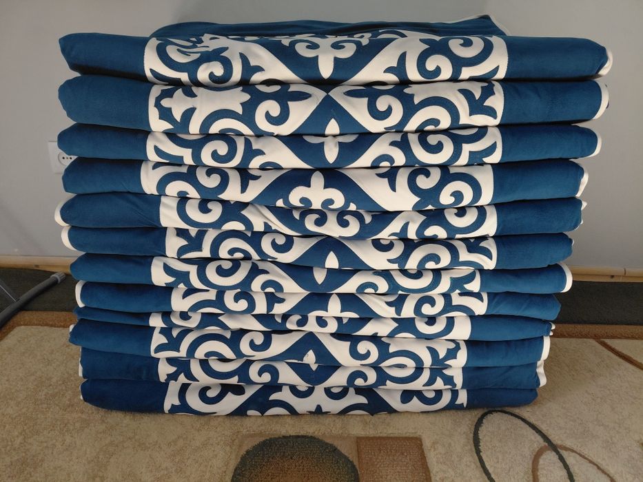 продаю корпе с чехлами