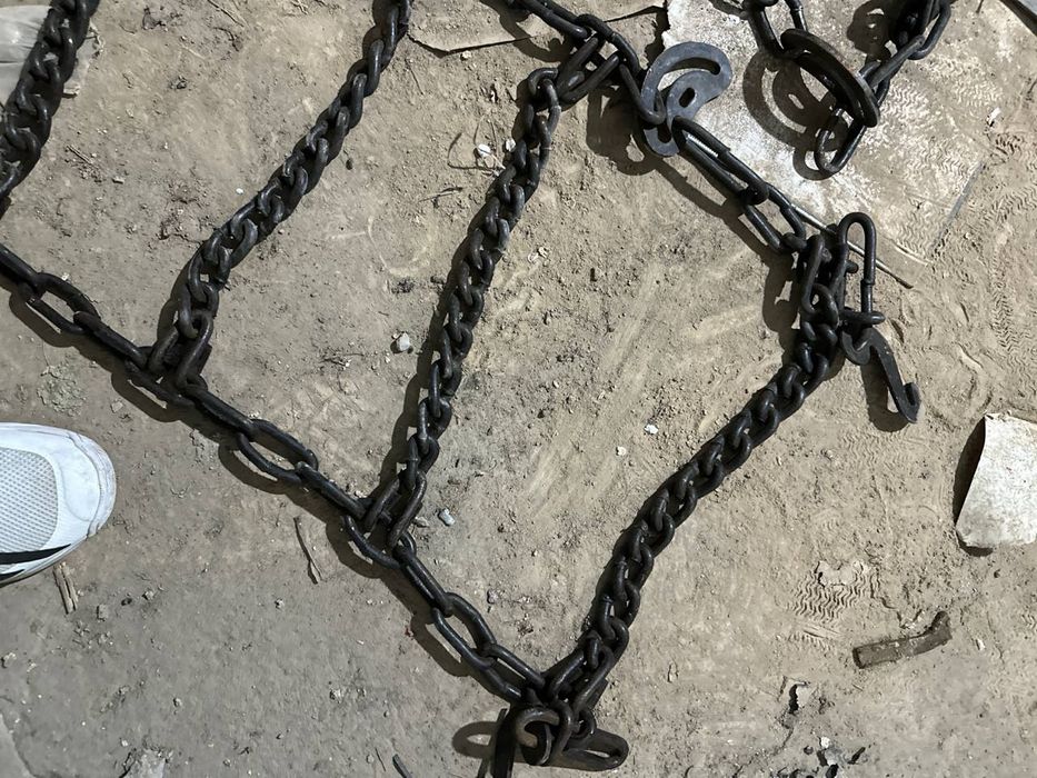 Цепи противобуксовочные, на грузовой авто (R 22,5) новые