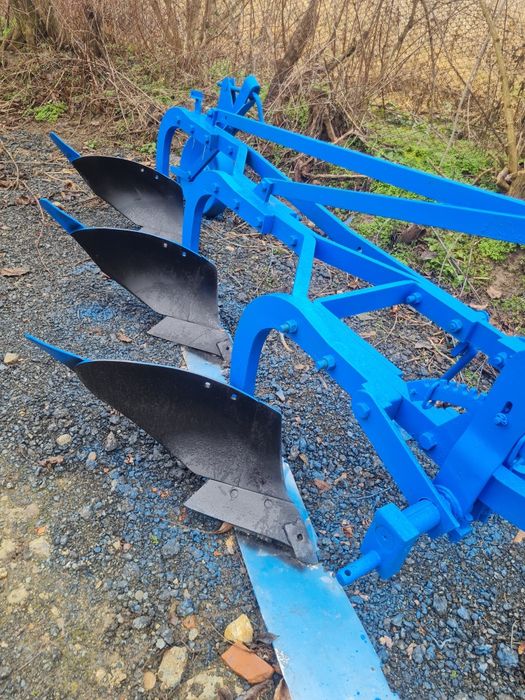 De vânzare plug Rabek  adus recent din Germania