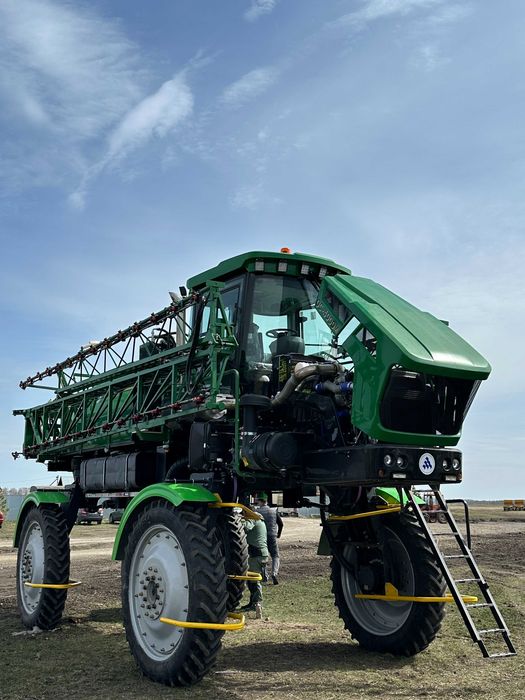 Самоходный опрыскиватель Барс ОС-4000