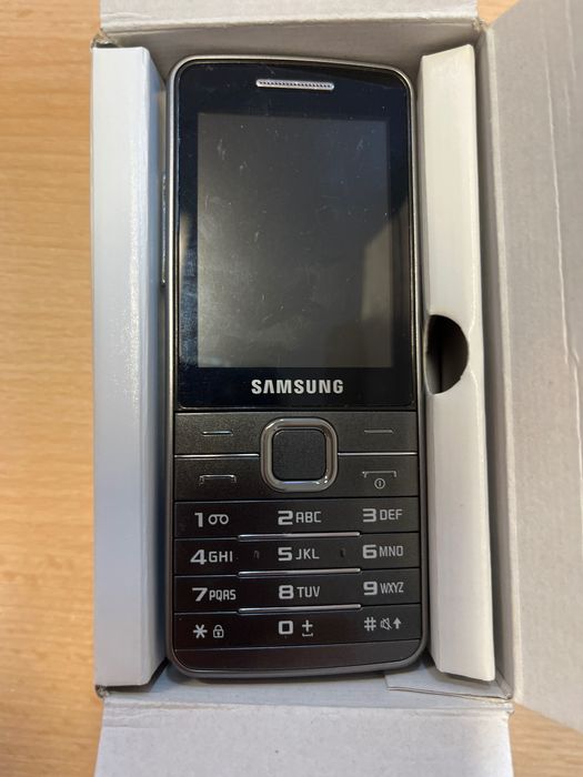 Telefon mobil Samsung S5611, Black