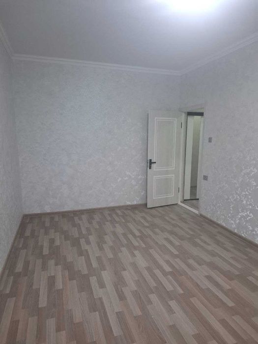 Продаю квартиру Яшнабадский р-он Авиасозлар-Асалобод 2хком 4-этаж 48м2