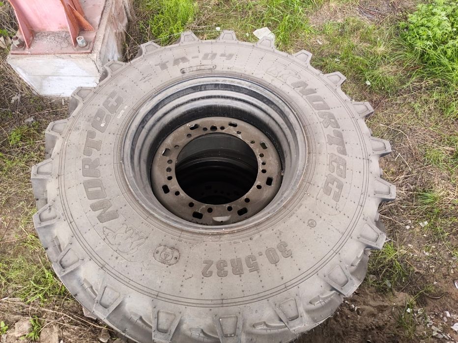 Продам шины NORTEC TA-04 30.5 R32