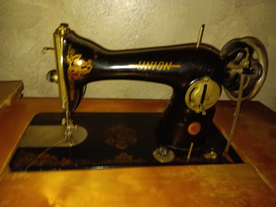 Продавам шевна машина UNION