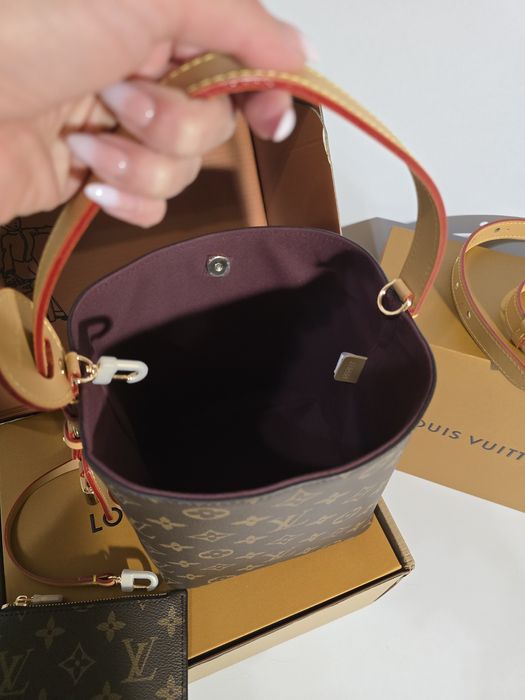 Налична чанта LV Bucket
