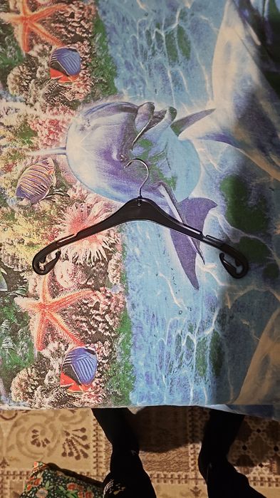 Продам вешалки обычные и для брюк