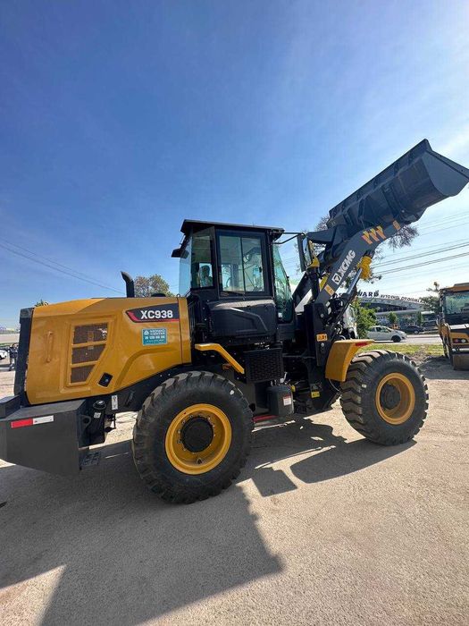 Фронтальный погрузчик  XCMG ХС938.