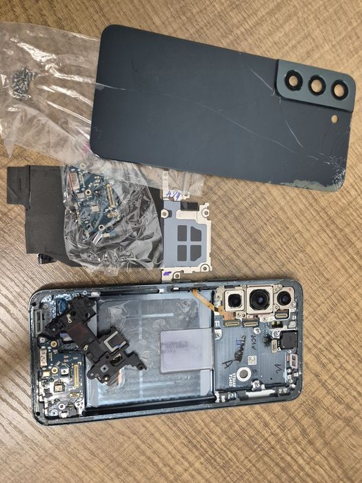Piese Samsung Galaxy S22