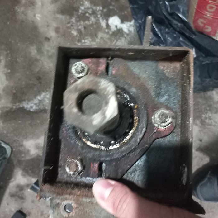 Метална Ос с ремъчна шайба