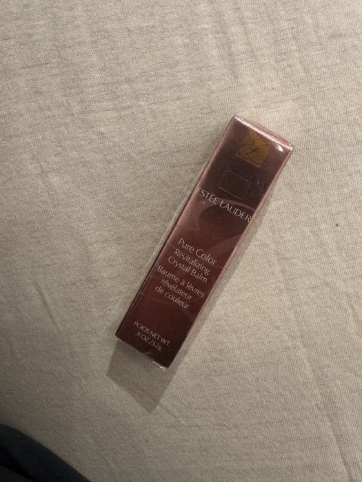 Balsam de buze Estee Lauder