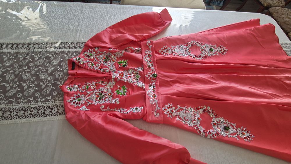 Продам красивые платья