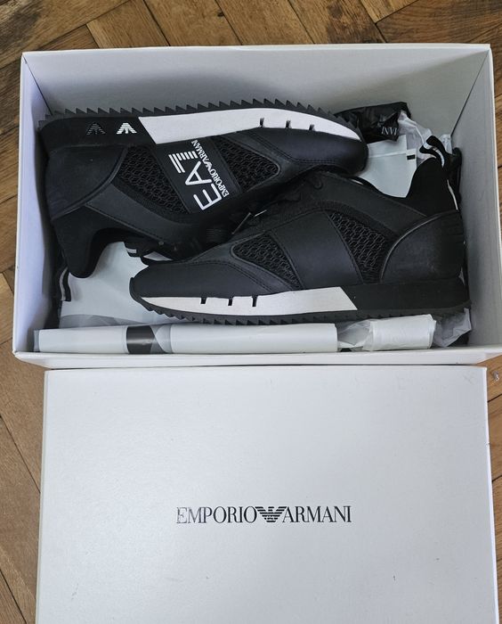 Нови маратонки Emporio Armani  Армани номер 36 стелка. 23см