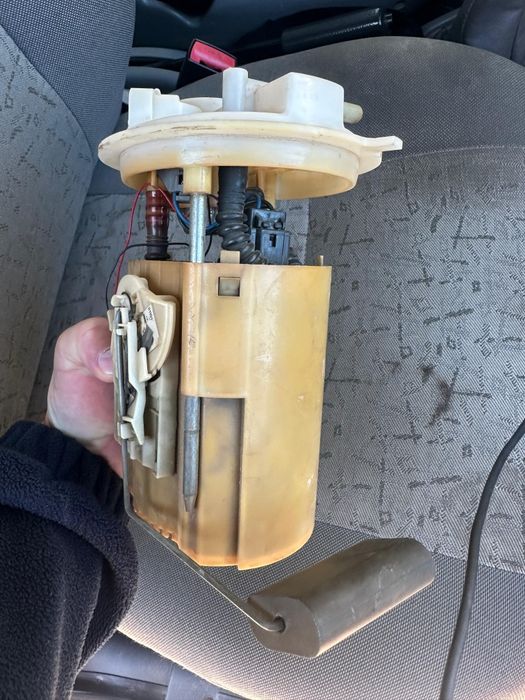 Продам бензин насос в отличном состоянии