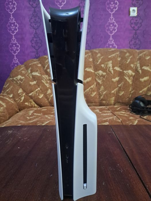 Playstation 5 Slim (Disc Edition)