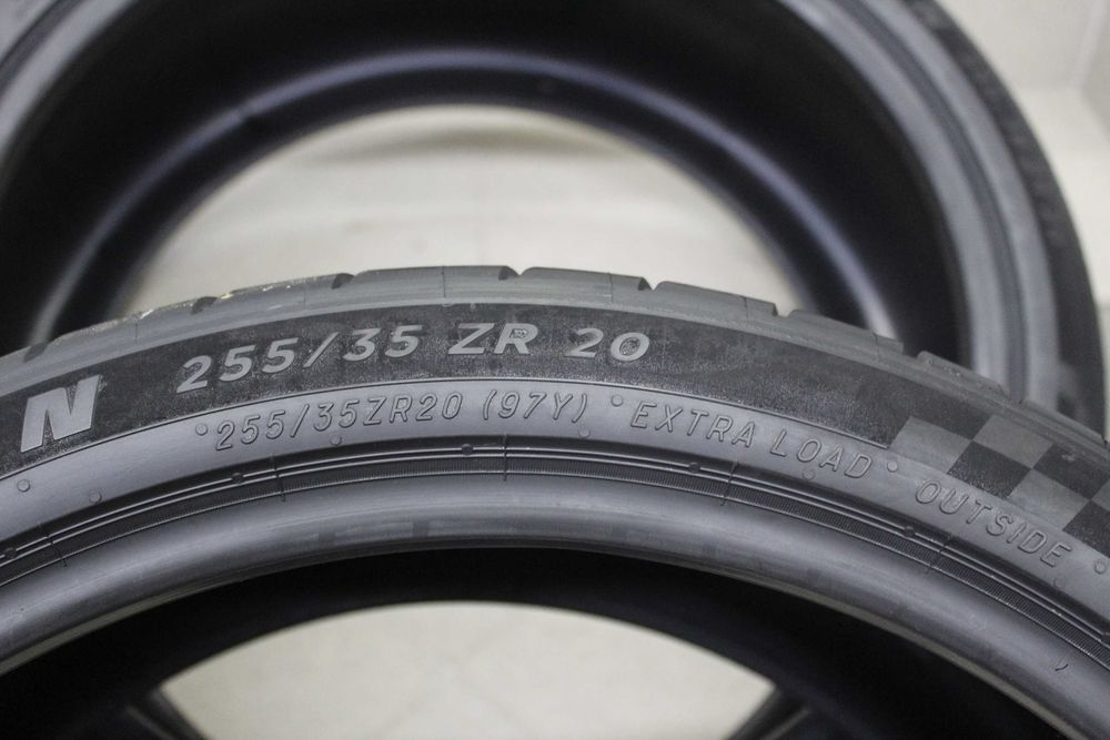 255/35-20 и 315/30-21 Michelin Porsche