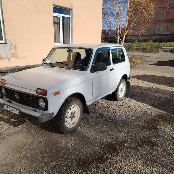 Продам ниву 21214