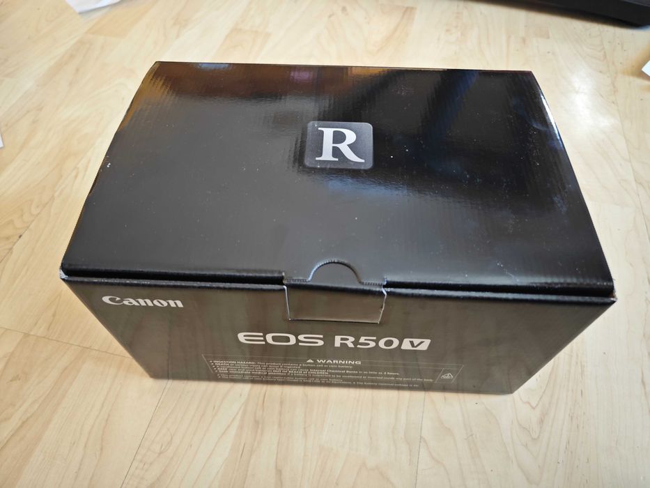 canon EOS R50 V нов