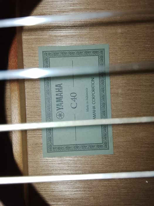 Продам гитара ямаха с-40