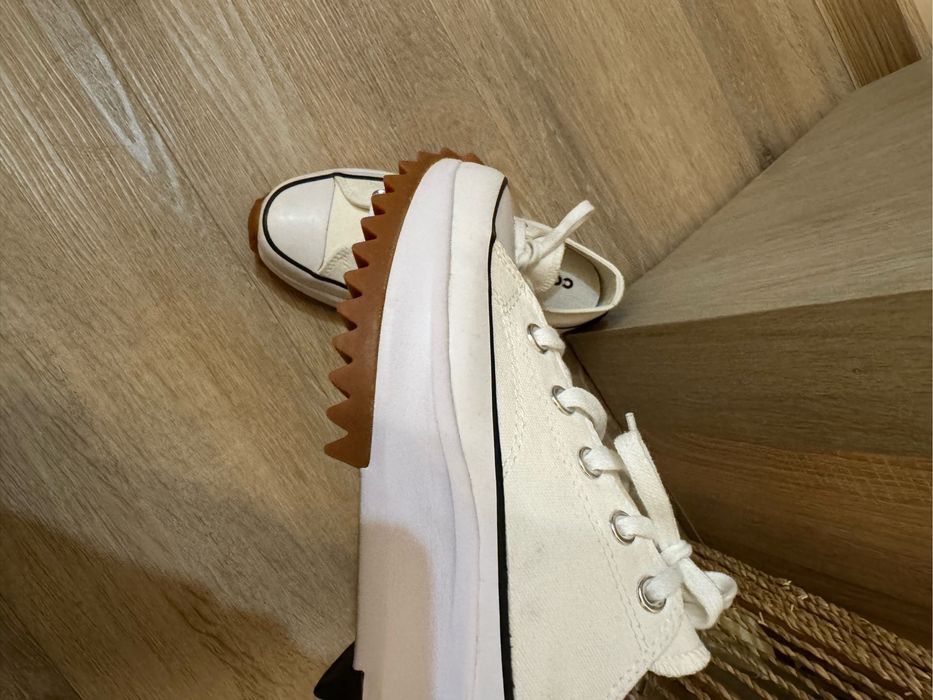 Чисто нови кецове Converse