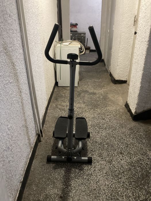 Степер с дисплей и дръжки