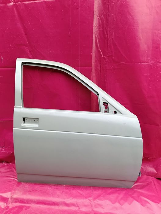 Дверь приора переднии правый