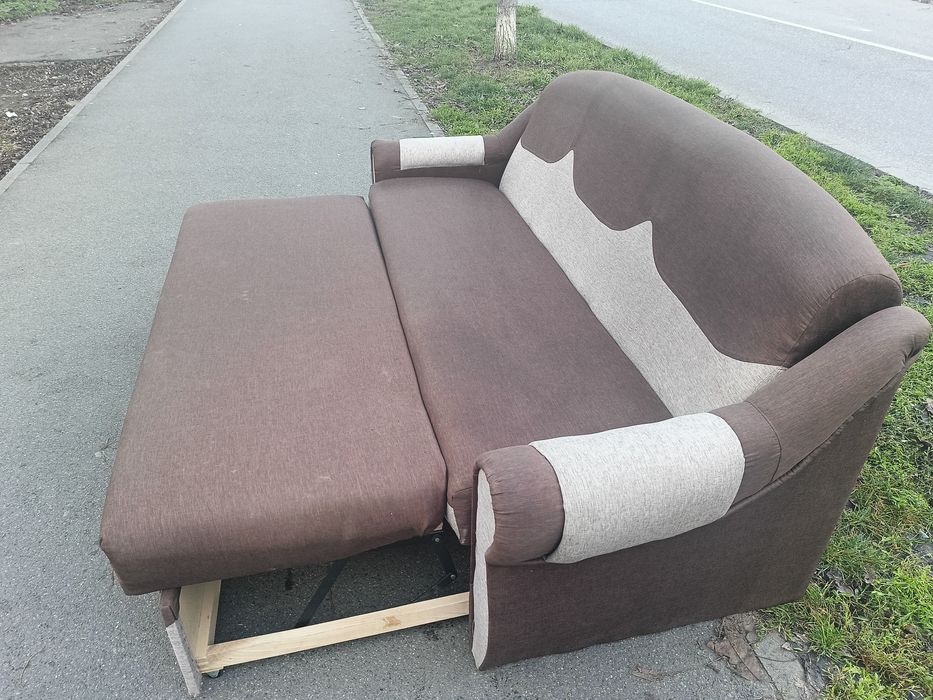 Canapea/ pat stare foarte buna