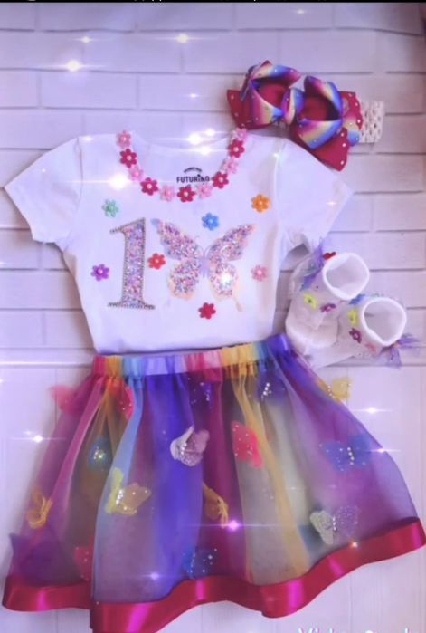 Продам костюм на годик