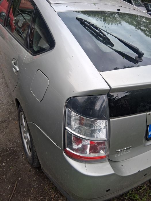 На части toyota prius 1,8 hibrid