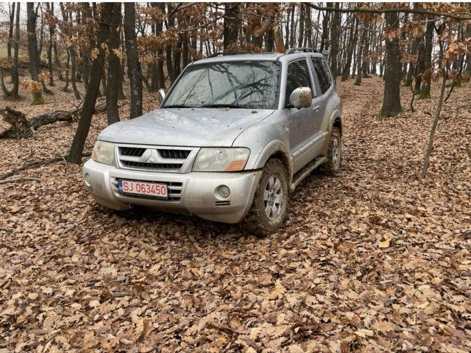Pajero MK3 3,2 DiD Manual Autoutilitara